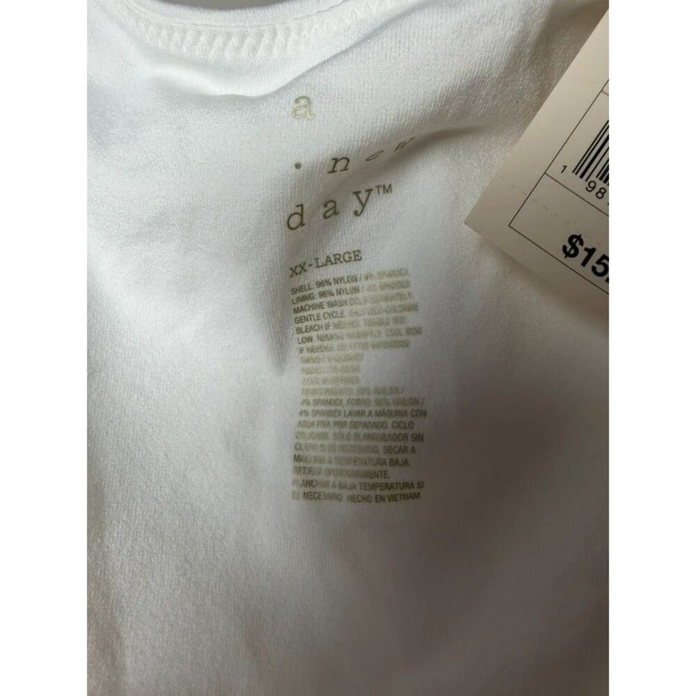 Tank Tops - Picture 3 of 4